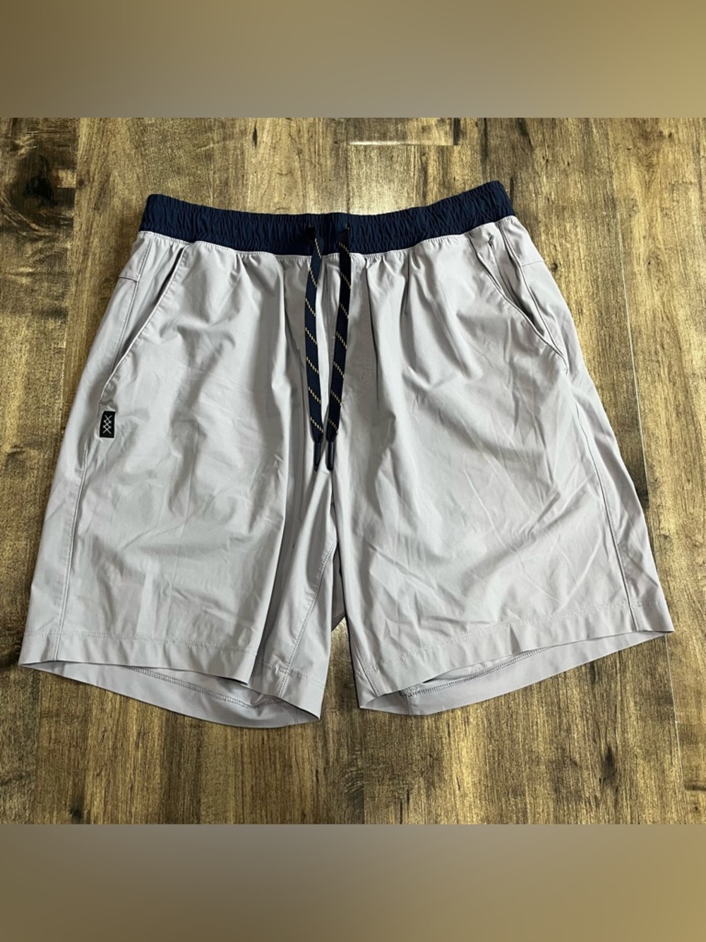 Rhone 7” Pursuit Unlined Shorts Mens Medium Athletic Drawstring Activewear